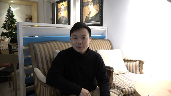 照片3-录制祝福视频过程-浙江大学电气工程学院赴浙江省杭州市“寻根基——院友寻访”寒假社会实践团.png