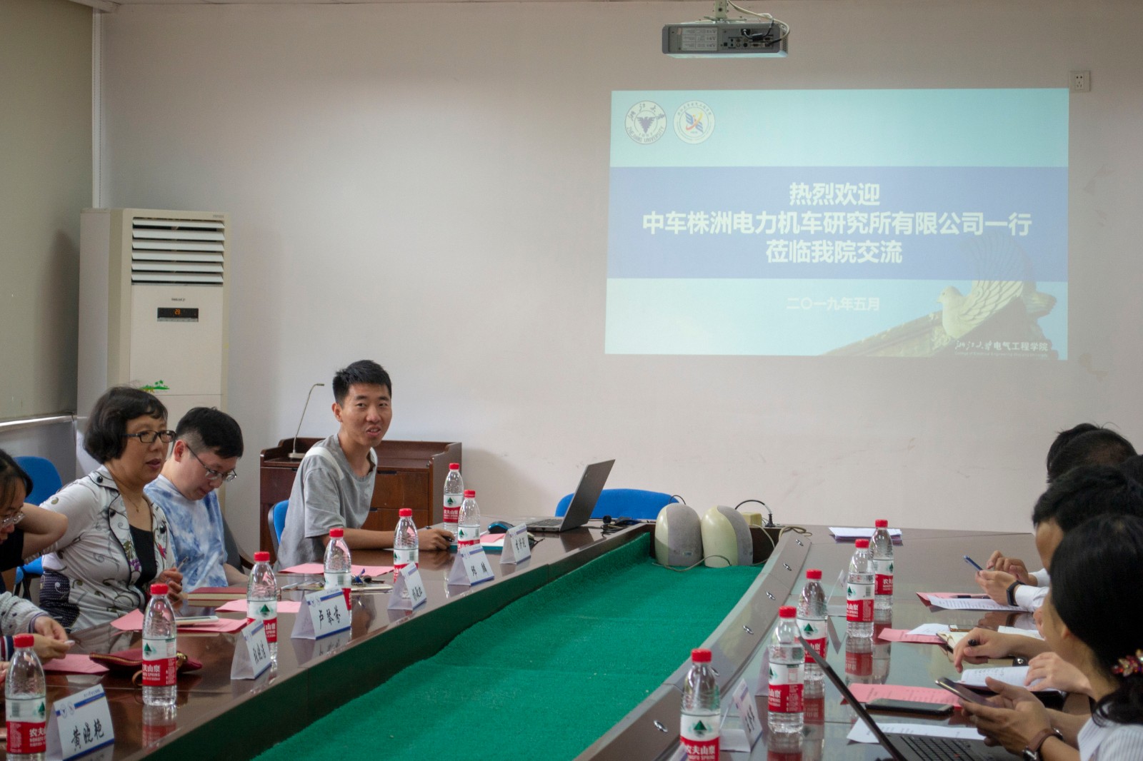 5cf25dc04aae4.jpg 5cf25dc04aae4.jpg