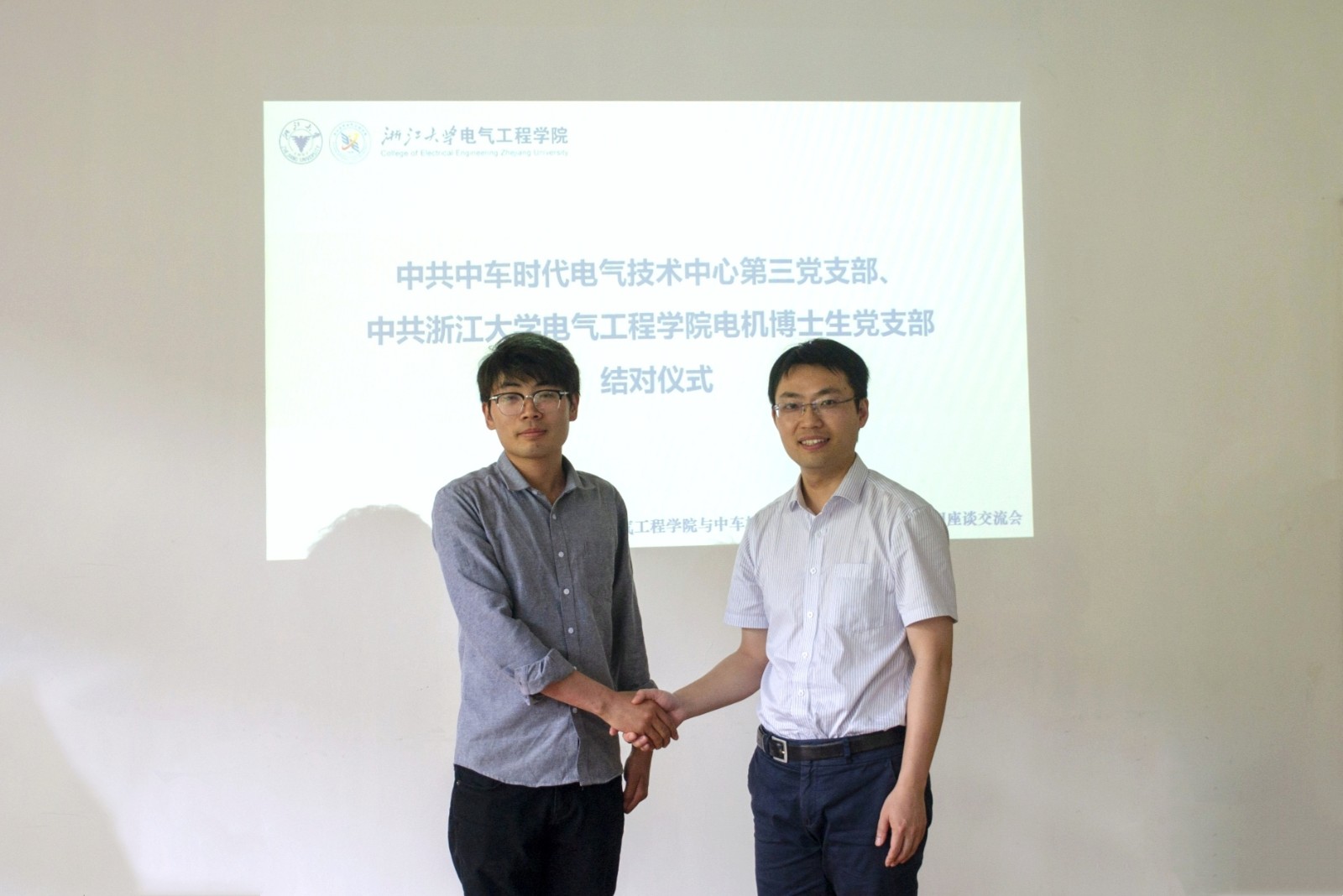 5cf25e073b587.jpg 5cf25e073b587.jpg